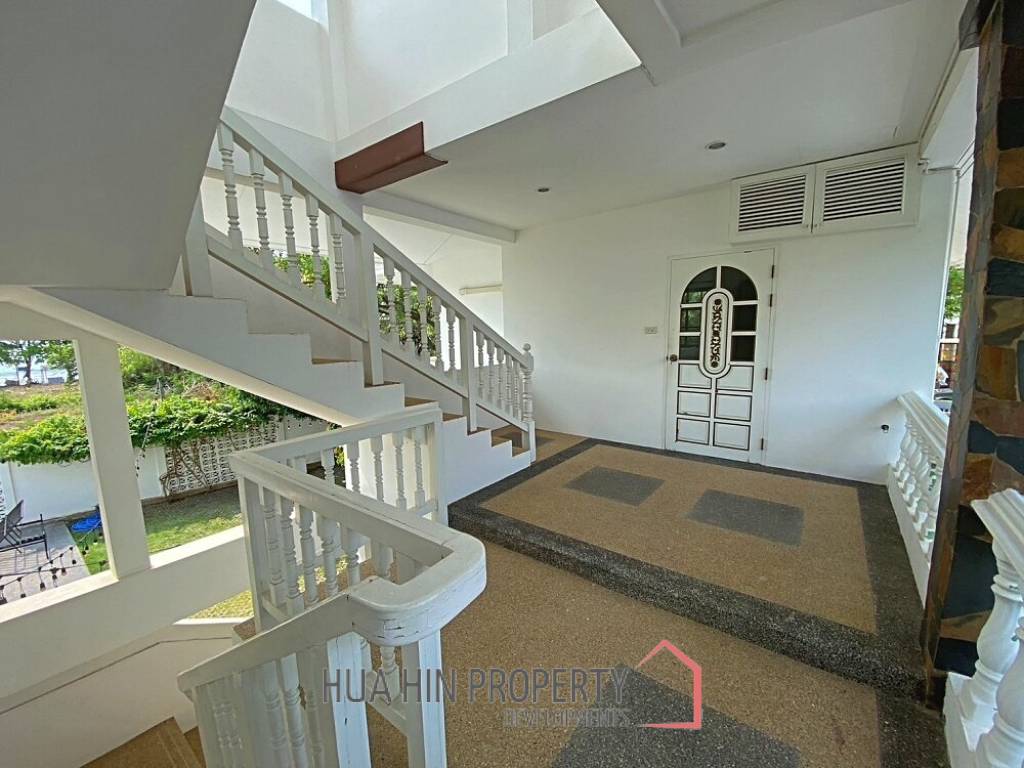 3 Story 10 Bedroom Villa For Sale 30m From Khao Takiap Beach