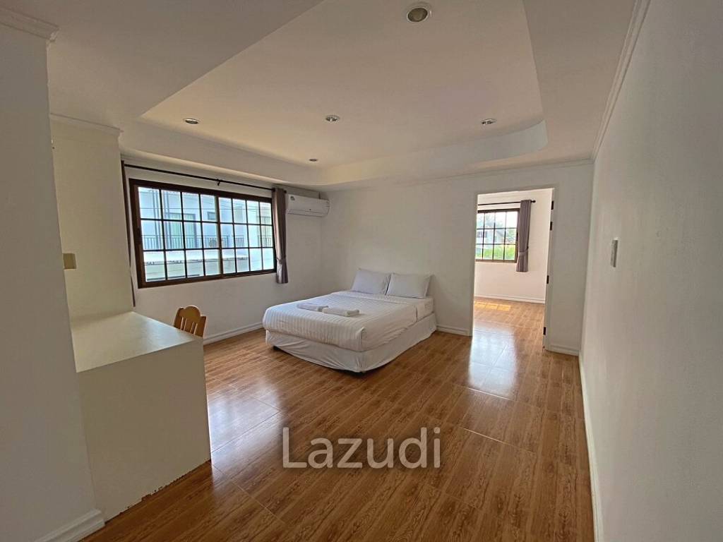 3 Story 10 Bedroom Villa For Sale 30m From Khao Takiap Beach