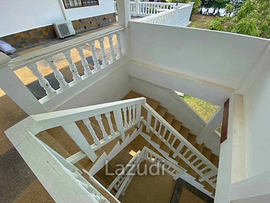 3 Story 10 Bedroom Villa For Sale 30m From Khao Takiap Beach