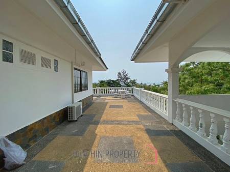 3 Story 10 Bedroom Villa For Sale 30m From Khao Takiap Beach
