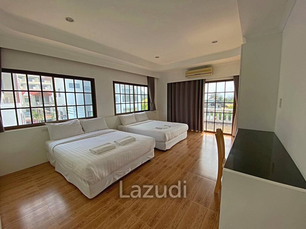 3 Story 10 Bedroom Villa For Sale 30m From Khao Takiap Beach