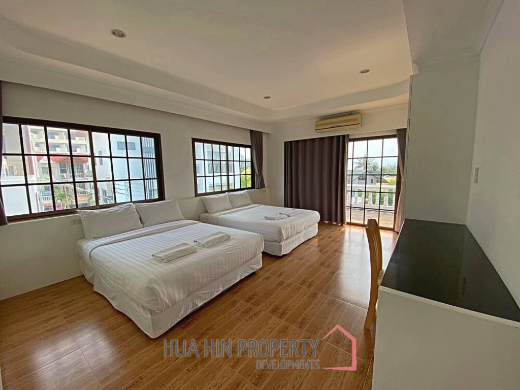 3 Story 10 Bedroom Villa For Sale 30m From Khao Takiap Beach