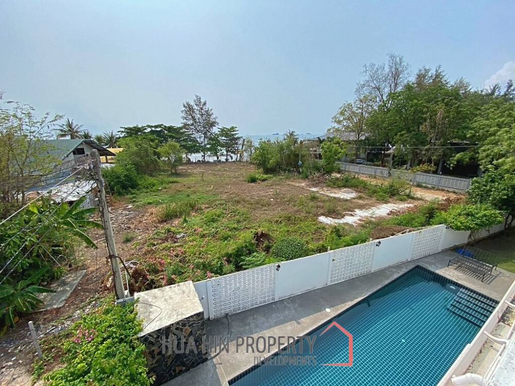 3 Story 10 Bedroom Villa For Sale 30m From Khao Takiap Beach