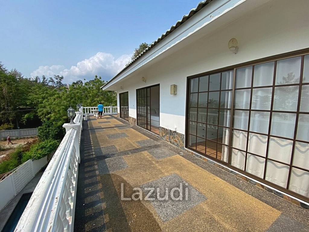 3 Story 10 Bedroom Villa For Sale 30m From Khao Takiap Beach