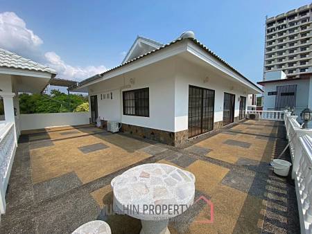 3 Story 10 Bedroom Villa For Sale 30m From Khao Takiap Beach