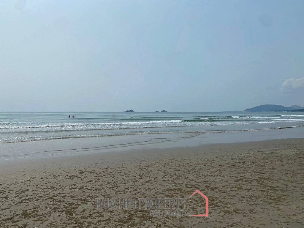 3 Story 10 Bedroom Villa For Sale 30m From Khao Takiap Beach