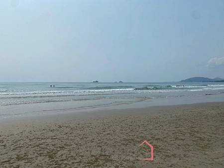 3 Story 10 Bedroom Villa For Sale 30m From Khao Takiap Beach