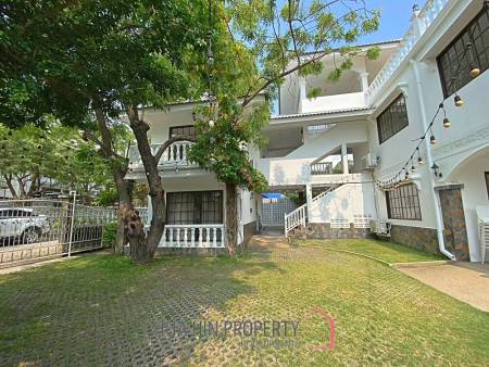 3 Story 10 Bedroom Villa For Sale 30m From Khao Takiap Beach
