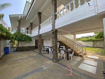 3 Story 10 Bedroom Villa For Sale 30m From Khao Takiap Beach