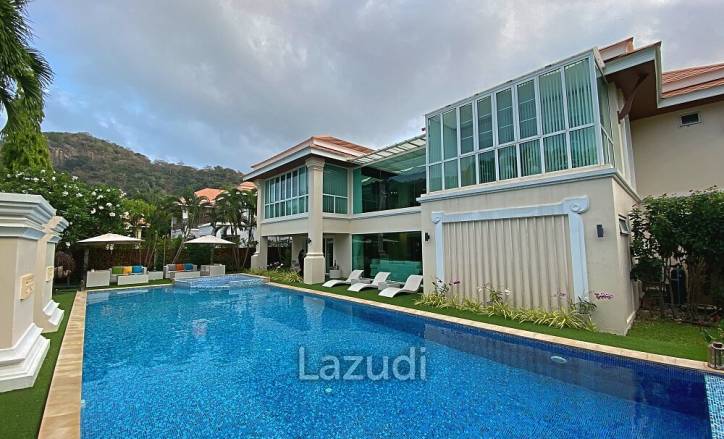 Exclusive single storey mountain view pool villa with 4 bedrooms near the beach