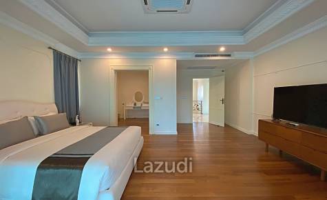 Exclusive single storey mountain view pool villa with 4 bedrooms near the beach