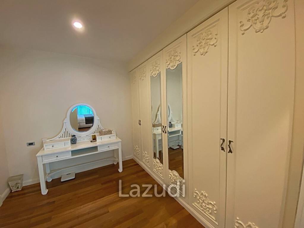Exclusive single storey mountain view pool villa with 4 bedrooms near the beach