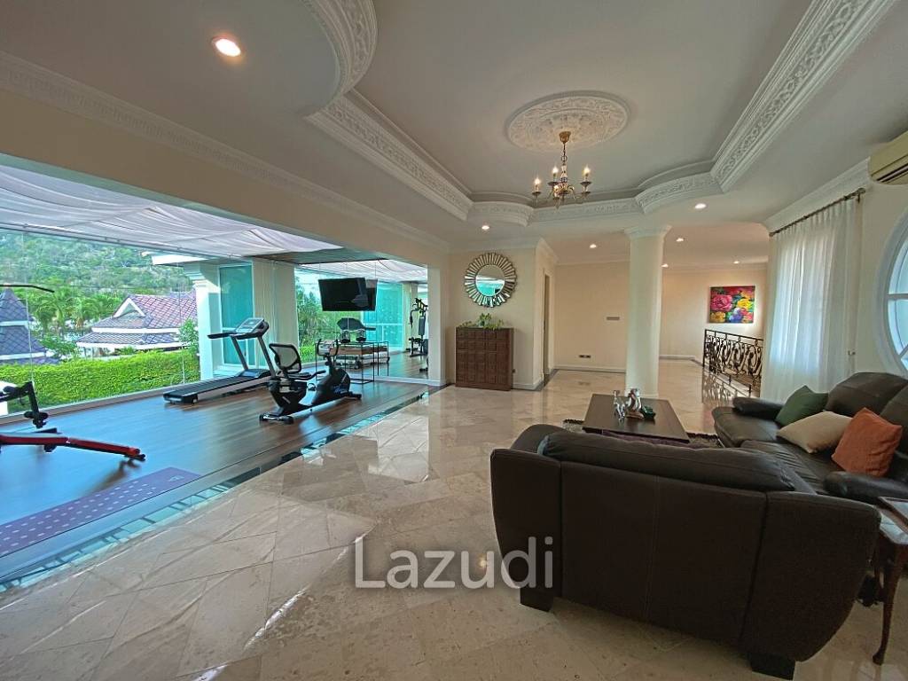 Exclusive single storey mountain view pool villa with 4 bedrooms near the beach