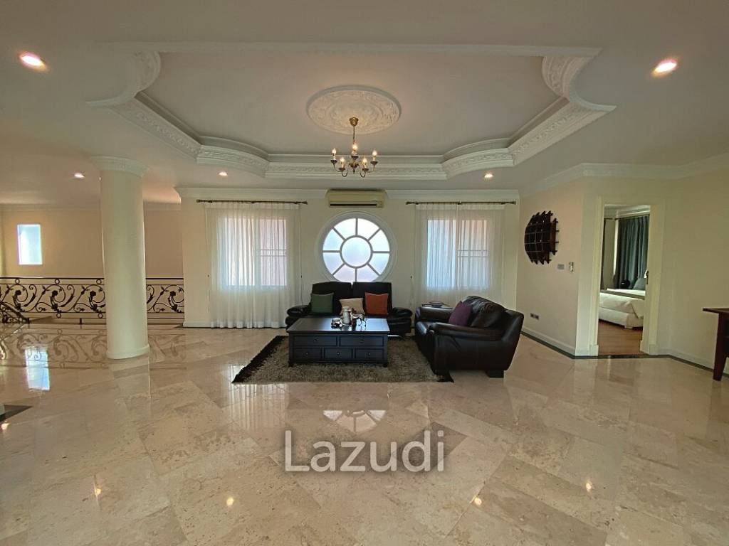 Exclusive single storey mountain view pool villa with 4 bedrooms near the beach