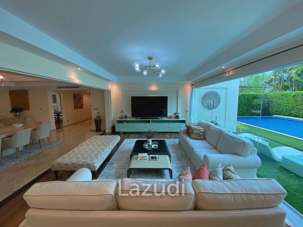 Exclusive single storey mountain view pool villa with 4 bedrooms near the beach