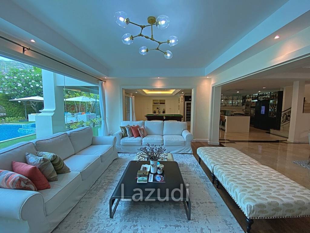 Exclusive single storey mountain view pool villa with 4 bedrooms near the beach