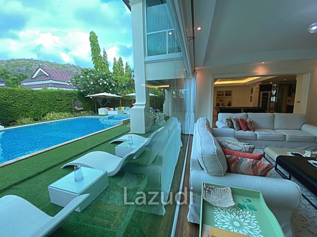 Exclusive single storey mountain view pool villa with 4 bedrooms near the beach