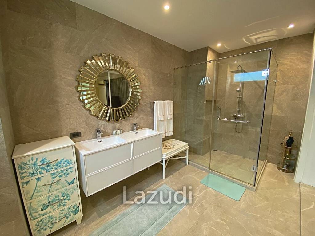 Exclusive single storey mountain view pool villa with 4 bedrooms near the beach