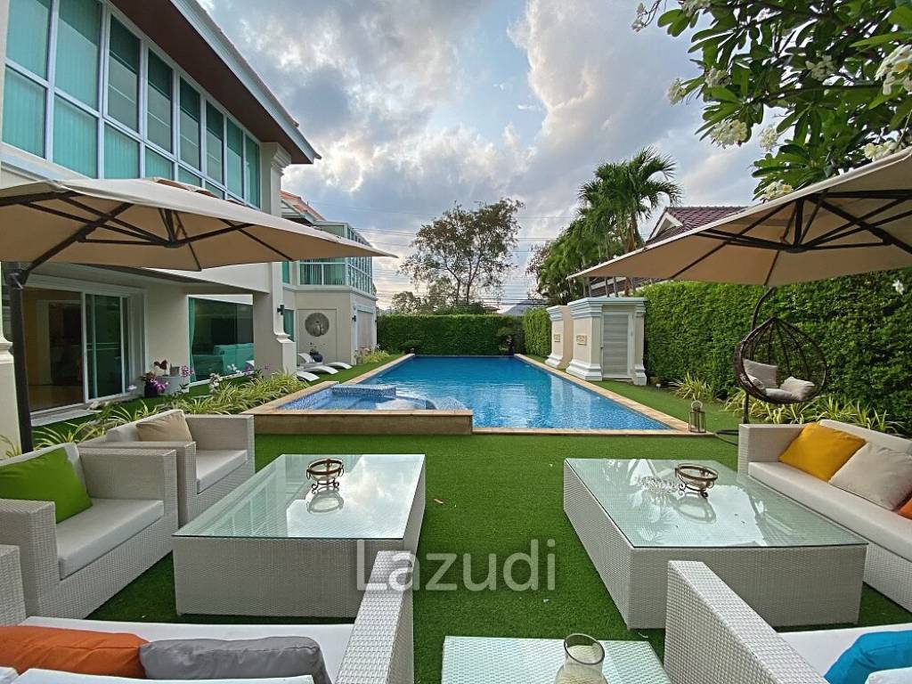 Exclusive single storey mountain view pool villa with 4 bedrooms near the beach