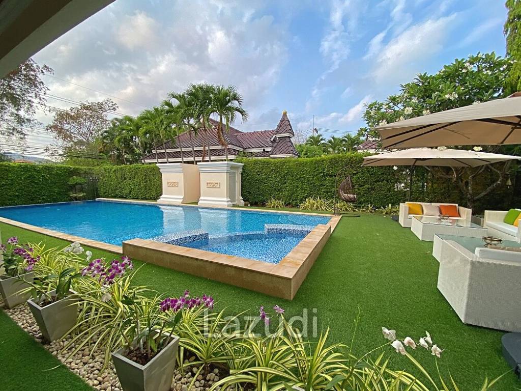 Exclusive single storey mountain view pool villa with 4 bedrooms near the beach