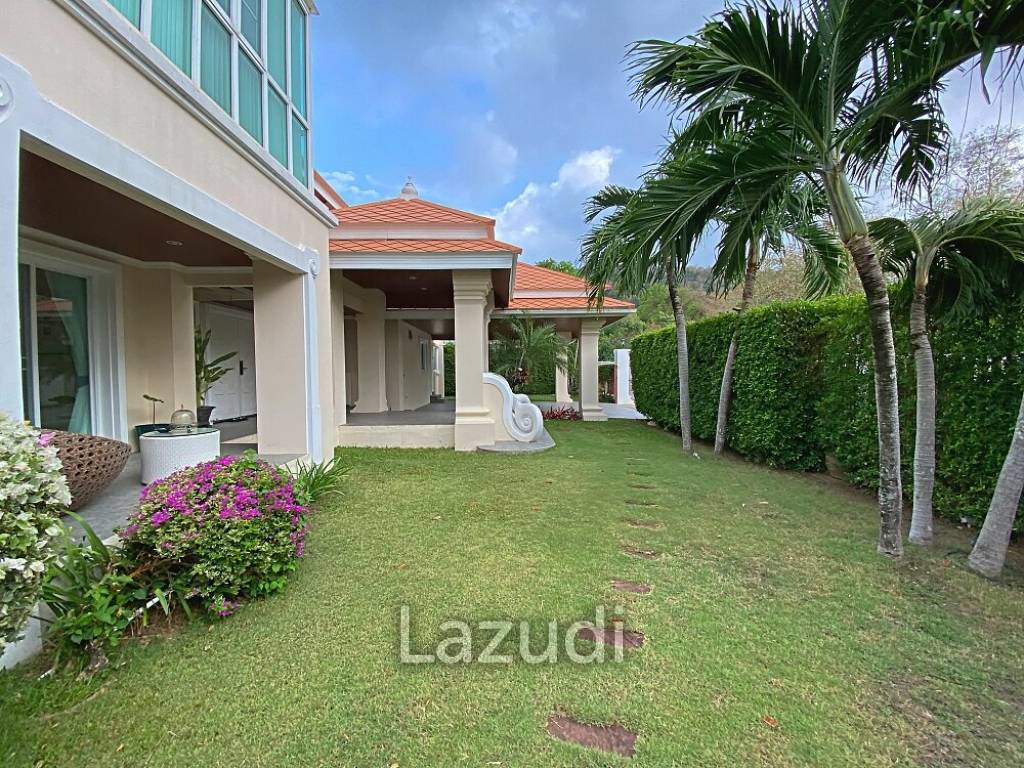 Exclusive single storey mountain view pool villa with 4 bedrooms near the beach