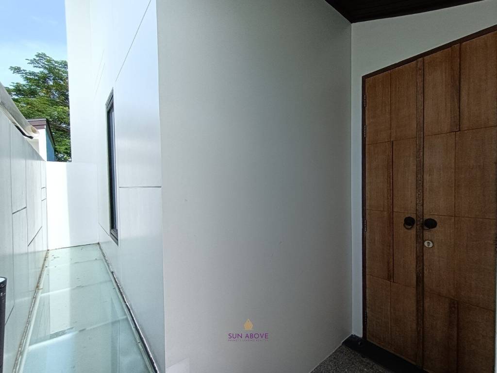 3 Bed 3 Bath Villa For Sale In Pasak Soi 8