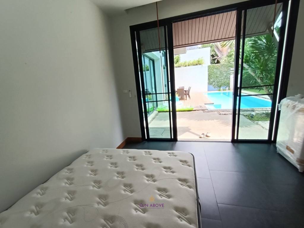 3 Bed 3 Bath Villa For Sale In Pasak Soi 8