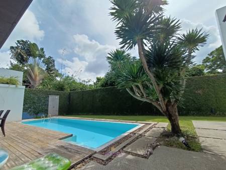 3 Bed 3 Bath Villa For Sale In Pasak Soi 8