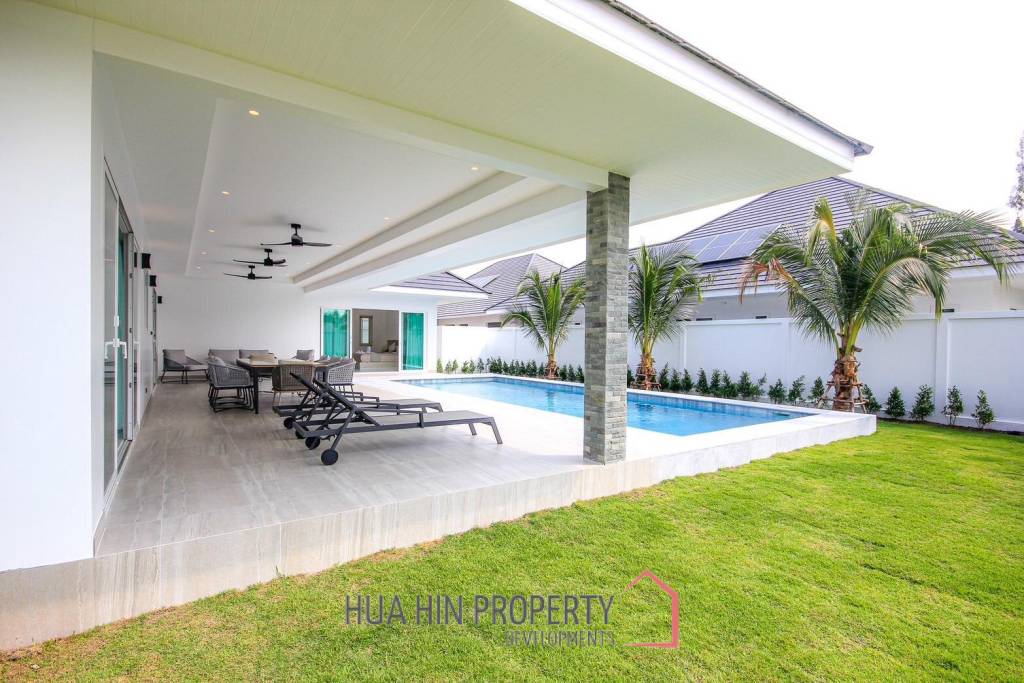 3 Beds 3 Baths 283.65 SQ.M The Clouds Hua Hin 3