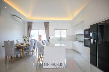 3 Beds 3 Baths 283.65 SQ.M The Clouds Hua Hin 3