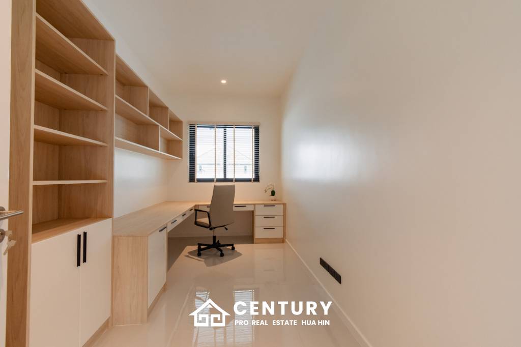 939 ตร.ม 4 เตียง 4 อาบน้ำ วิลล่า For ขาย