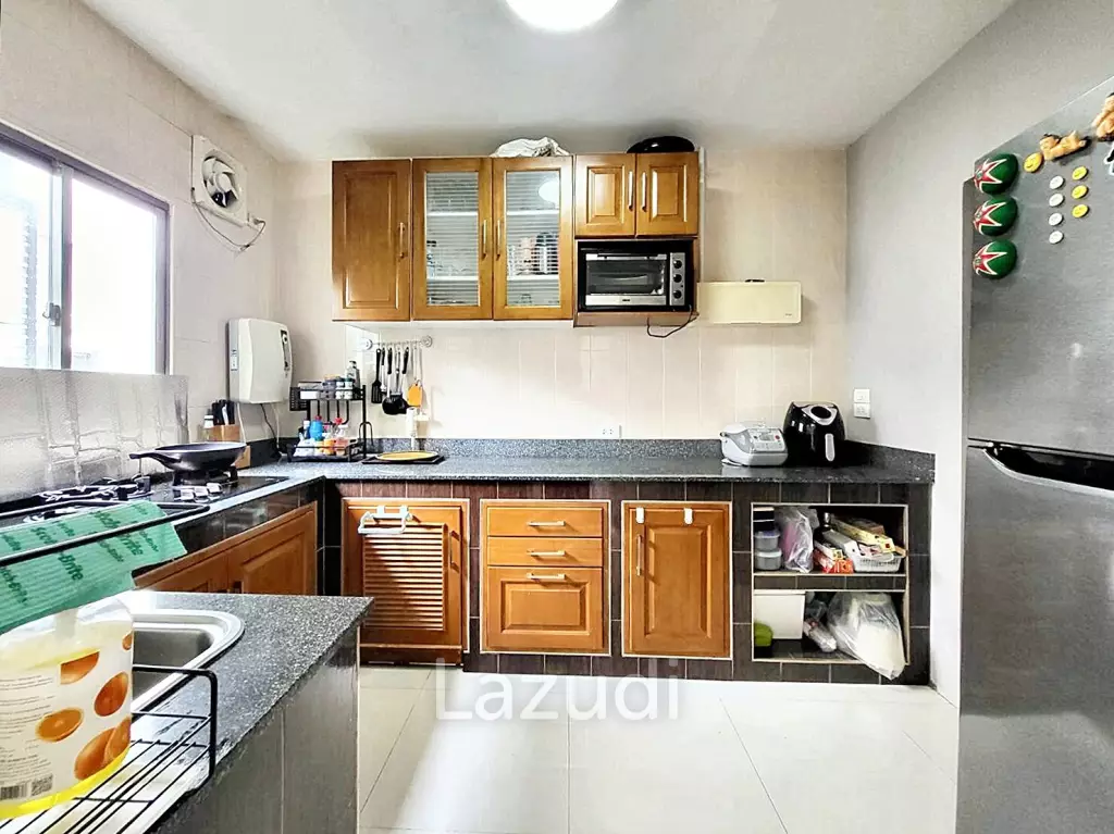 3 Bed 3 Bath 182 SQ.M The Plant Estique Pattanakarn 38
