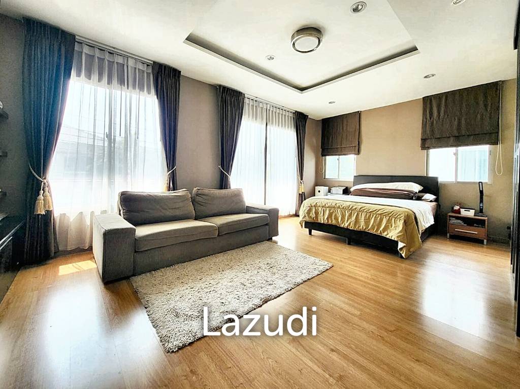 3 Bed 3 Bath 182 SQ.M The Plant Estique Pattanakarn 38