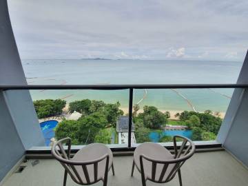 Studio for sale in Zire Wongamat