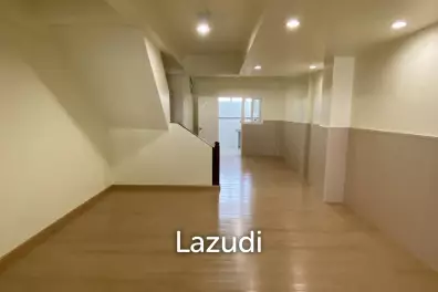 ขายทาวน์เฮาส์ปรับปรุงใหม่ 2 ห้องนอน 2 ห้องน้ำ