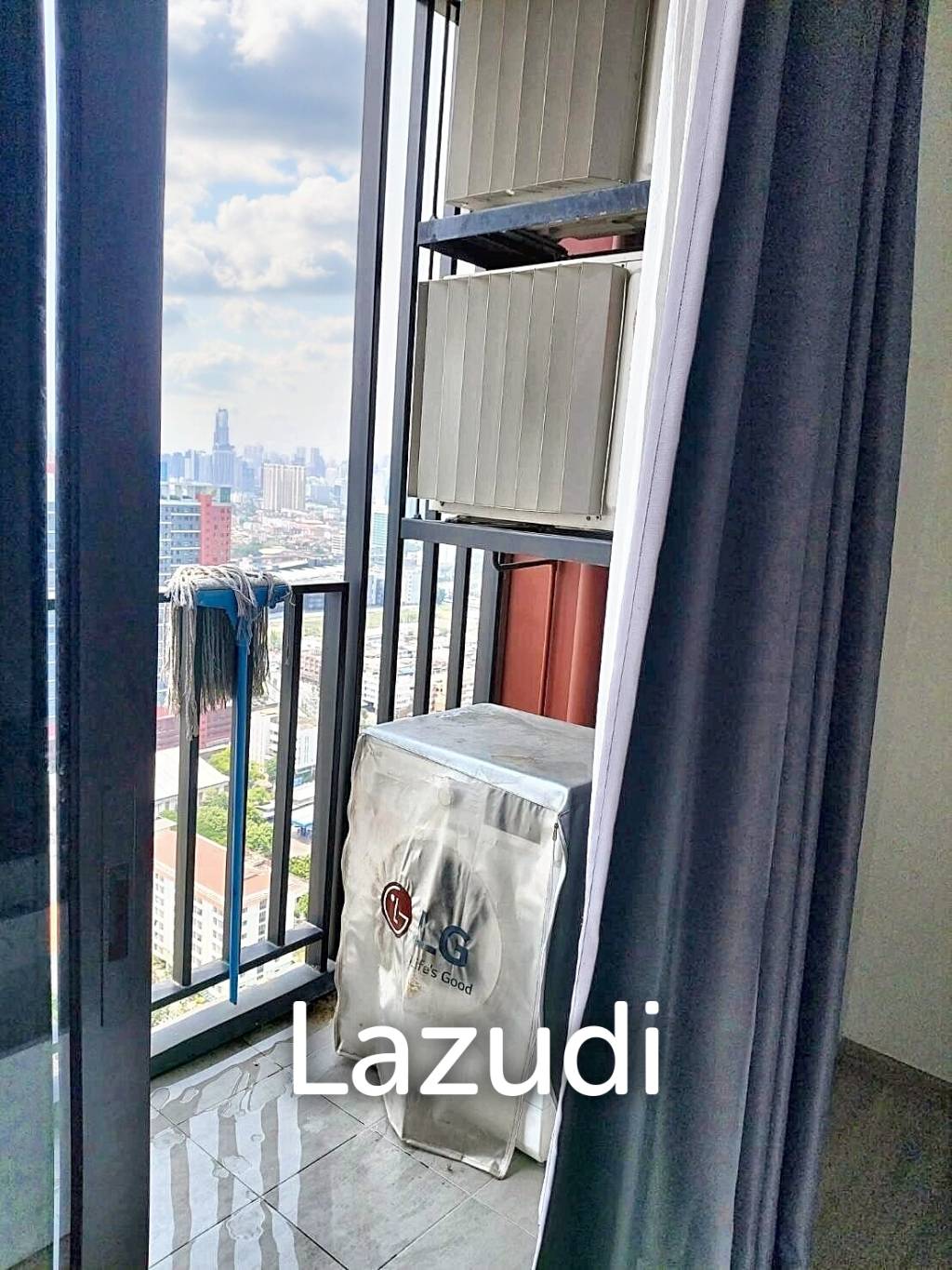 1 Bed 1 Bath 31 SQ.M The BASE Garden Rama 9