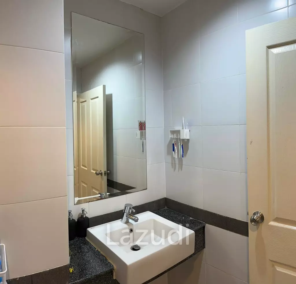 Sleek 1 bed condo at A Space Asoke-Ratchada, Bangkok