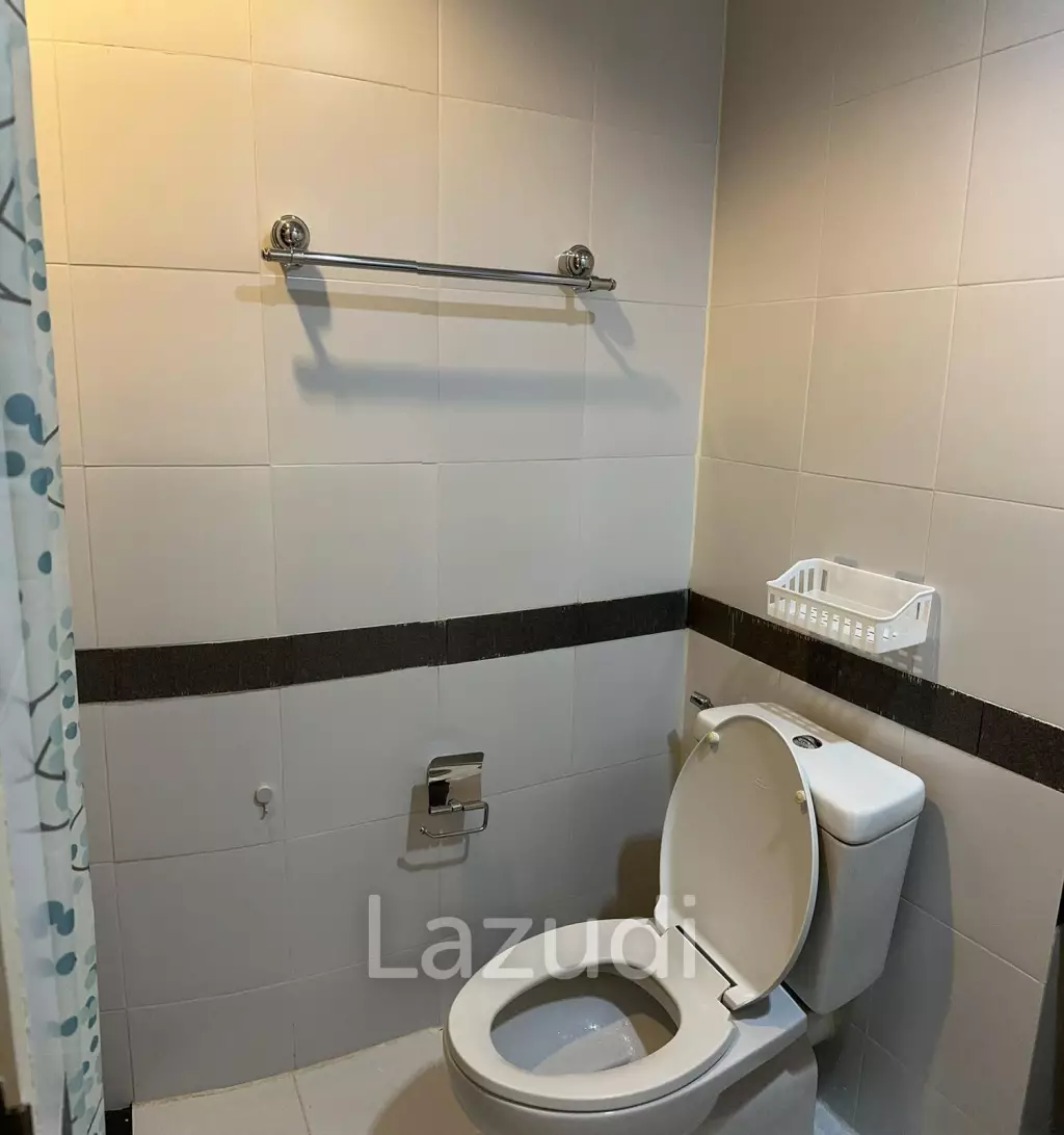 Sleek 1 bed condo at A Space Asoke-Ratchada, Bangkok