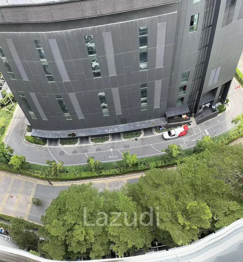 Sleek 1 bed condo at A Space Asoke-Ratchada, Bangkok