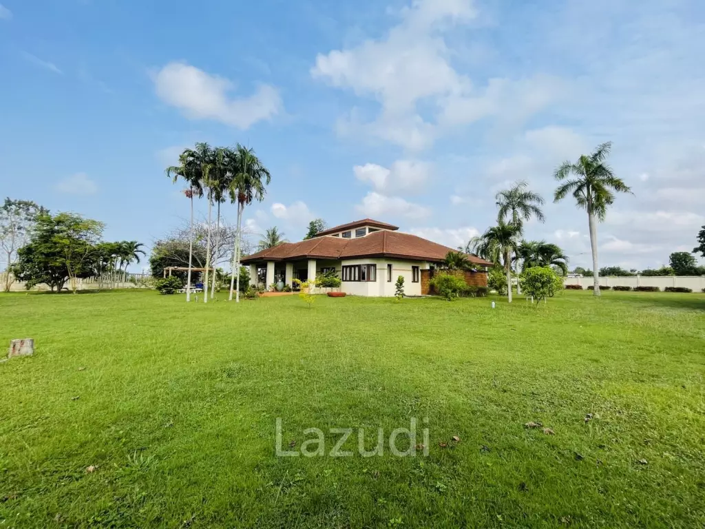 5 Bedrooms House for Sale in Chaknork Lake