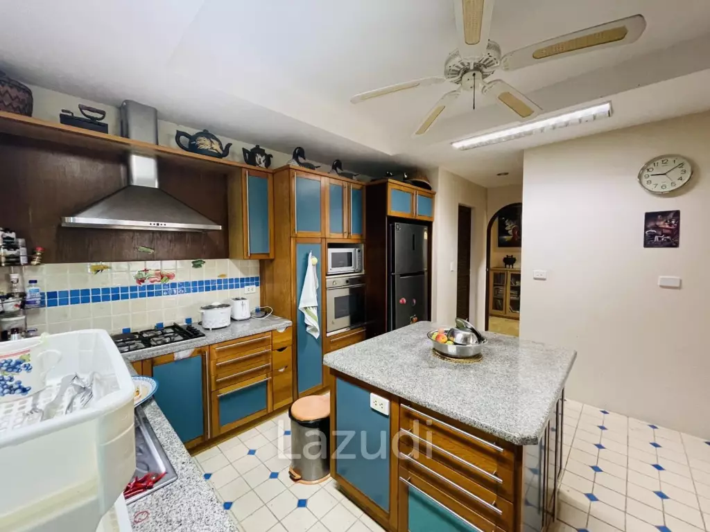 5 Bedrooms House for Sale in Chaknork Lake
