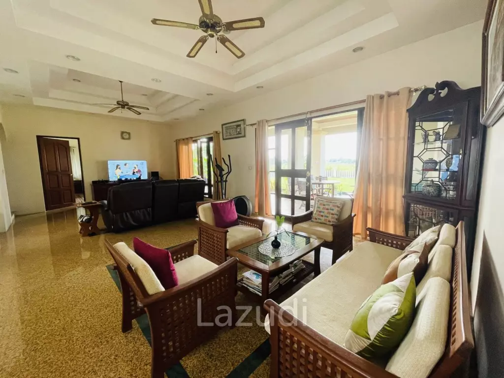 5 Bedrooms House for Sale in Chaknork Lake