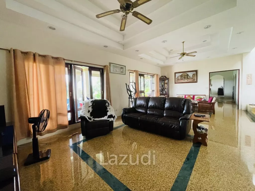 5 Bedrooms House for Sale in Chaknork Lake