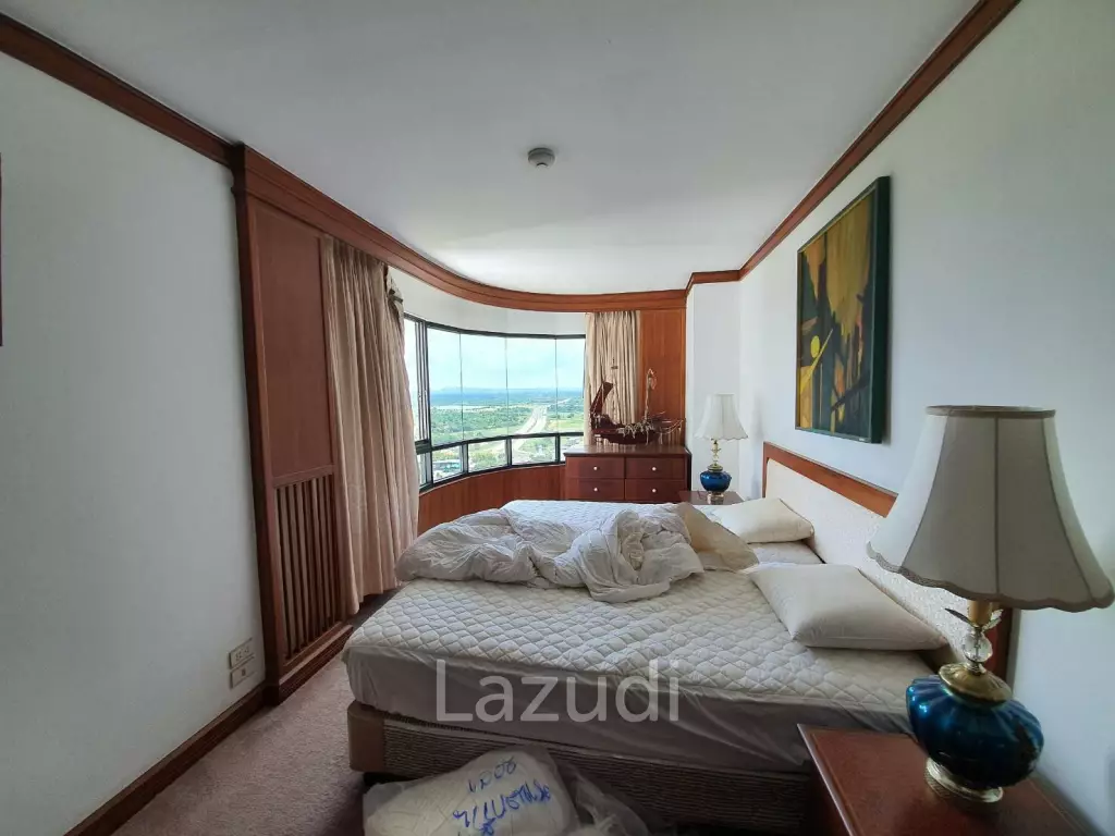 3 Bedroom for Sale in Ocean Marina Condo