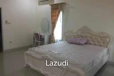 3 Bedroom House for Sale in Navy House 35