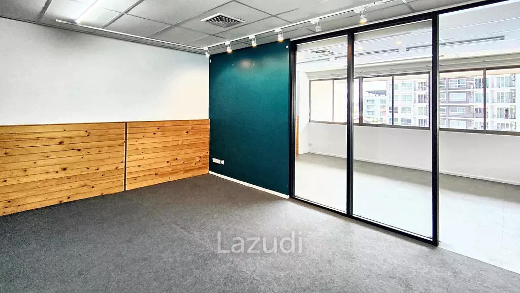 Premium Office Space in Huai Khwang, Bangkok