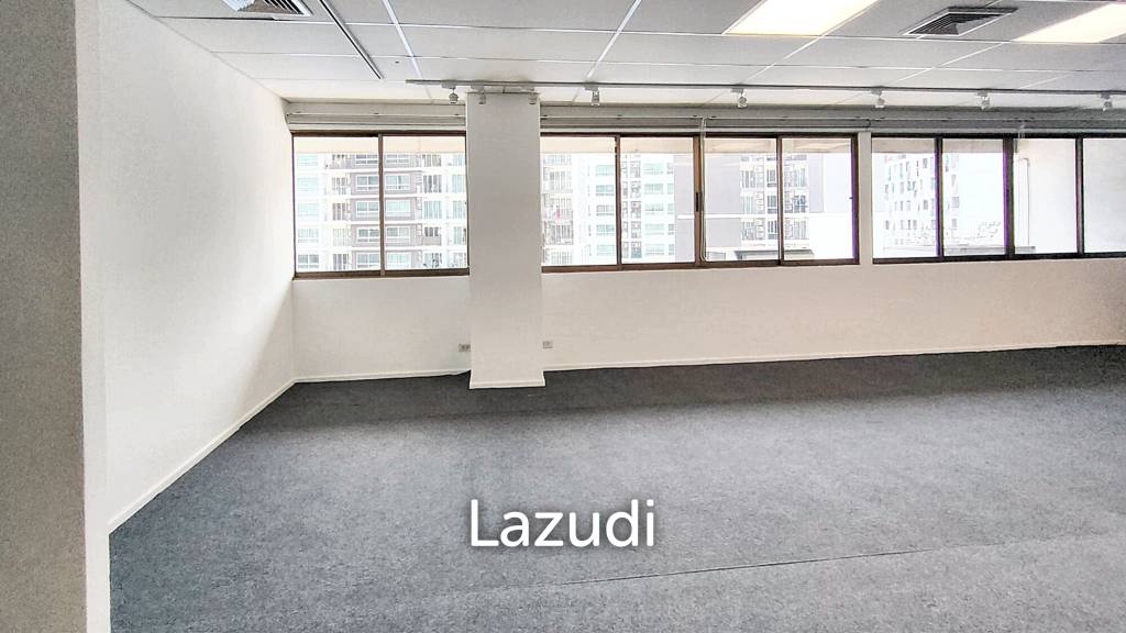 Premium Office Space in Huai Khwang, Bangkok