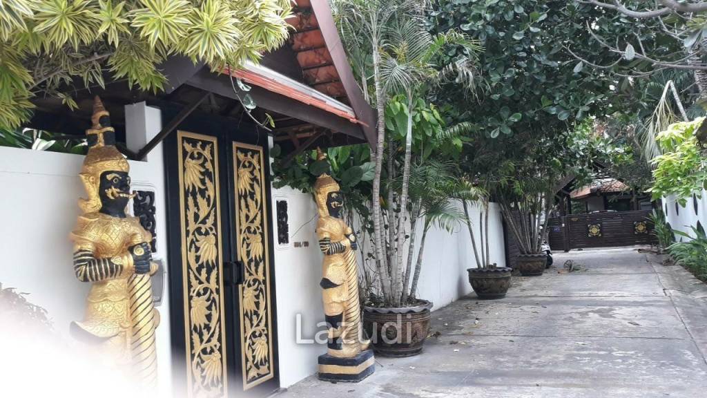 3 Bedroom House for Sale in C'est Palai