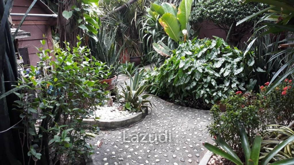 3 Bedroom House for Sale in C'est Palai