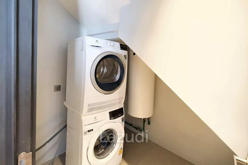 2 Bed 2 Bath 96 SQ.M BEATNIQ Sukhumvit 32